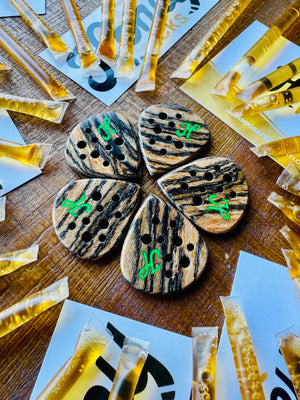 CUSTOM WOOD & GLOW
